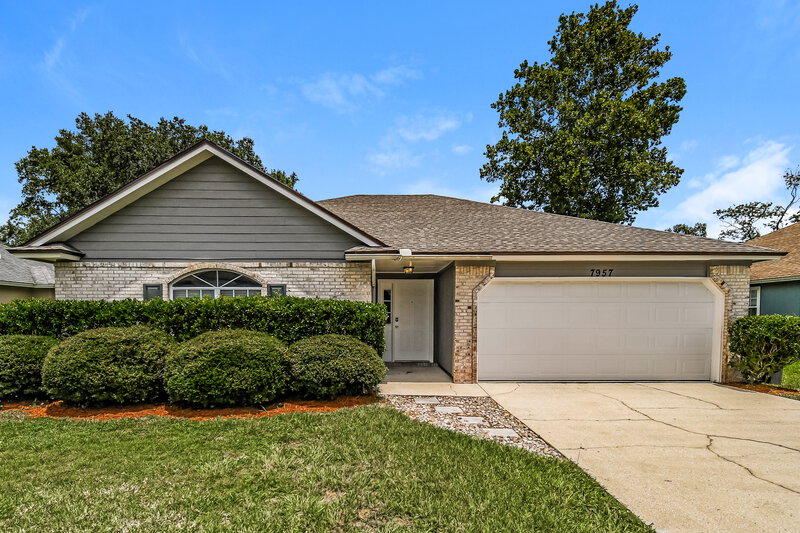 2,030/Mo, 7957 Macinnes Dr Jacksonville, FL 32244 External View