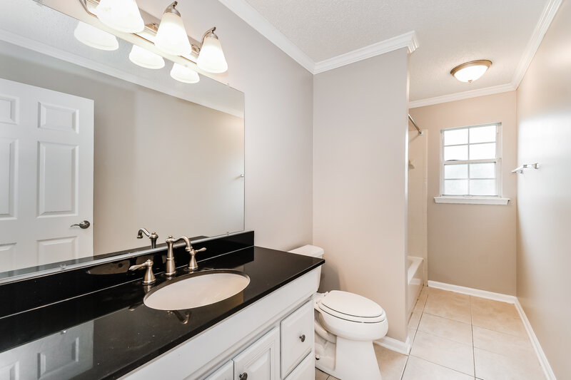 2,030/Mo, 7957 Macinnes Dr Jacksonville, FL 32244 Bathroom View