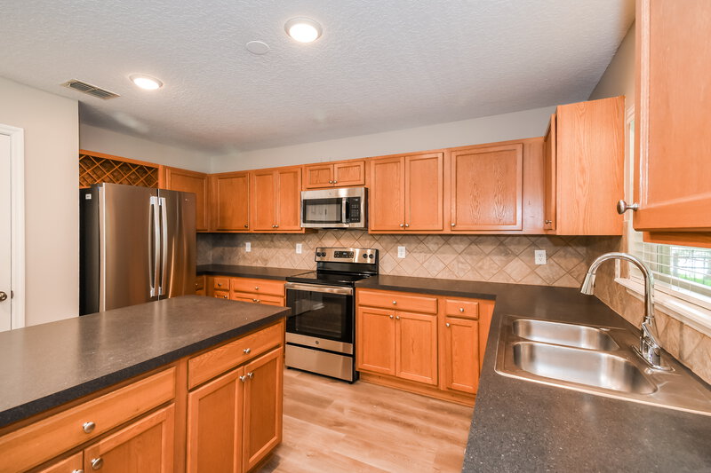 2,315/Mo, 3840 Marsh Bluff Dr Jacksonville, FL 32226 Kitchen View