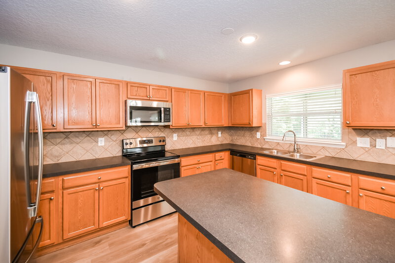 2,315/Mo, 3840 Marsh Bluff Dr Jacksonville, FL 32226 Kitchen View 2