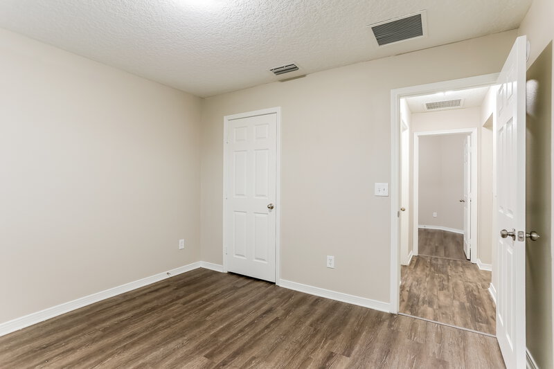 1,730/Mo, 7524 Westland Oaks Dr Jacksonville, FL 32244 Bedroom View