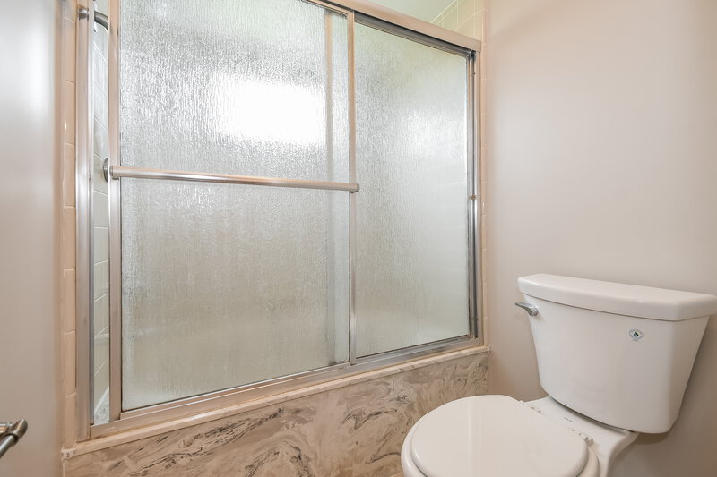 2,055/Mo, 11139 Caroline Crest Dr Jacksonville, FL 32225 Main Bathroom View 2