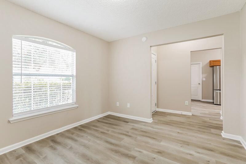 2,090/Mo, 909 Mackinaw Trl St Augustine, FL 32092 Office View