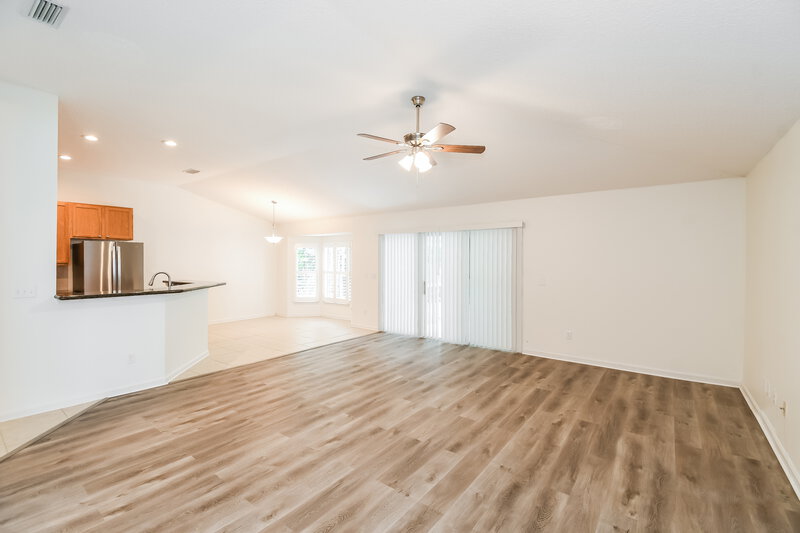 2,270/Mo, 574 Misty Morning Ct Jacksonville, FL 32218 Living Room View