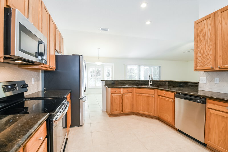 2,270/Mo, 574 Misty Morning Ct Jacksonville, FL 32218 Kitchen View