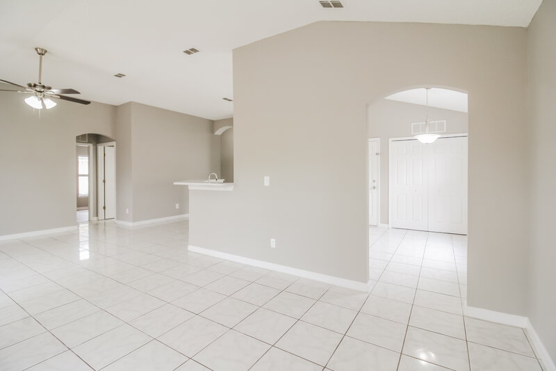 1,950/Mo, 1257 Ardmore St Saint Augustine, FL 32092 Dining Room View 2