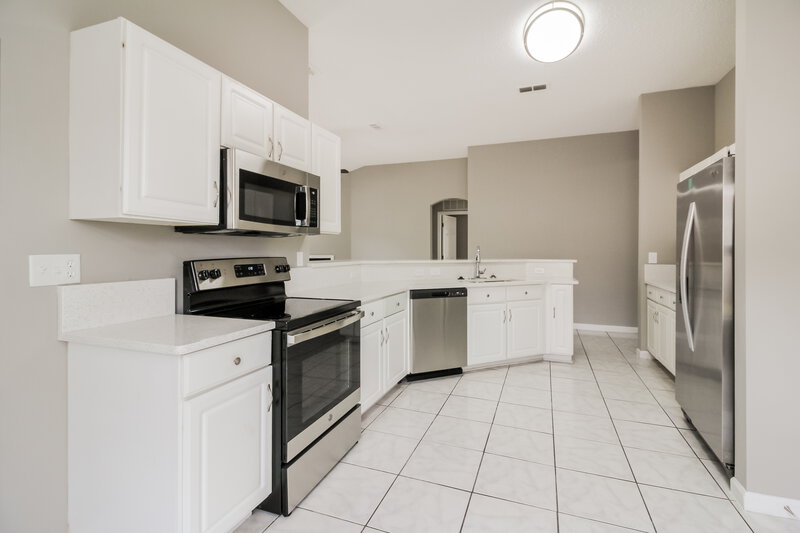 1,950/Mo, 1257 Ardmore St Saint Augustine, FL 32092 Kitchen View