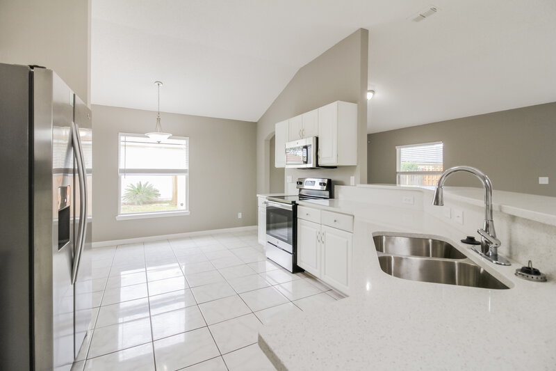 1,950/Mo, 1257 Ardmore St Saint Augustine, FL 32092 Kitchen View 2