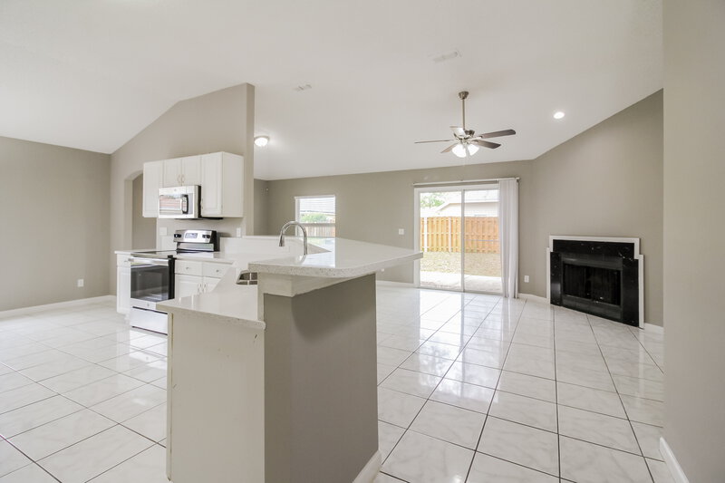 1,950/Mo, 1257 Ardmore St Saint Augustine, FL 32092 Kitchen View 3