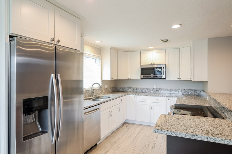 2,020/Mo, 9831 Timberlake Dr E Jacksonville, FL 32257 Kitchen View
