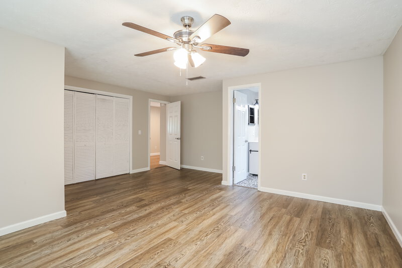2,020/Mo, 9831 Timberlake Dr E Jacksonville, FL 32257 Main Bedroom View 2