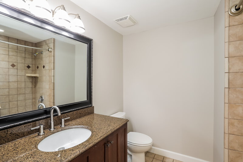 2,020/Mo, 9831 Timberlake Dr E Jacksonville, FL 32257 Bathroom View