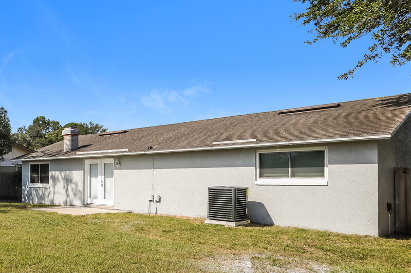 2,020/Mo, 9831 Timberlake Dr E Jacksonville, FL 32257 Rear View 2
