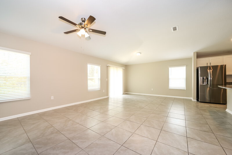3,100/Mo, 86106 Railway Pl Yulee, FL 32097 Living Room View