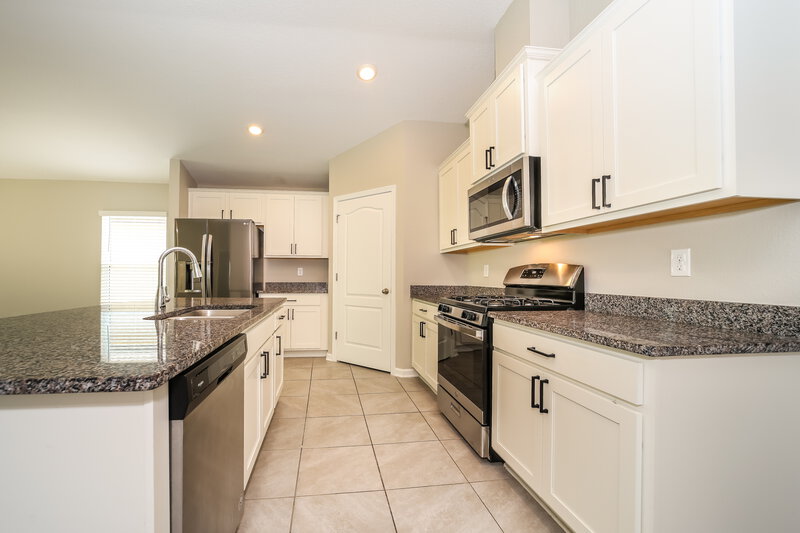3,100/Mo, 86106 Railway Pl Yulee, FL 32097 Kitchen View