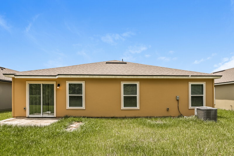 3,100/Mo, 86106 Railway Pl Yulee, FL 32097 Rear View