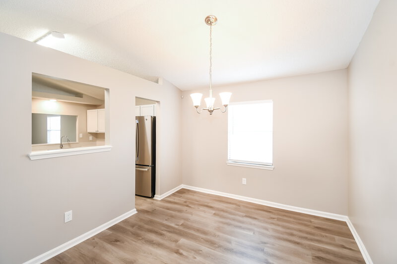 1,870/Mo, 2653 Sam Houston Pl Jacksonville, FL 32246 Dining Room View