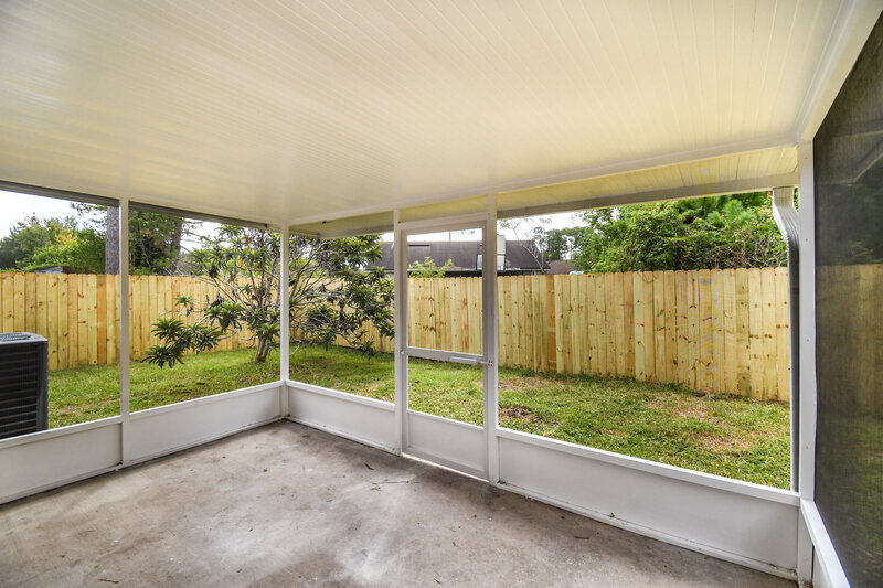 1,870/Mo, 2653 Sam Houston Pl Jacksonville, FL 32246 Screen Porch View