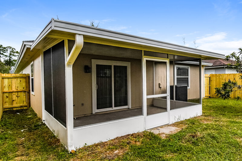 1,870/Mo, 2653 Sam Houston Pl Jacksonville, FL 32246 Rear View
