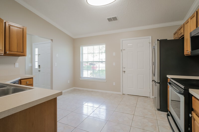1,915/Mo, 1647 Dockside Dr Fleming Island, FL 32003 Kitchen View 3