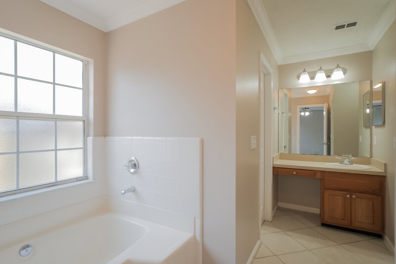 1,915/Mo, 1647 Dockside Dr Fleming Island, FL 32003 Main Bathroom View