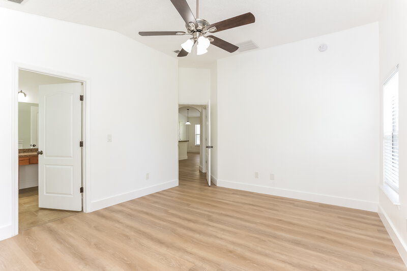 2,095/Mo, 2791 Wood Stork Trl Orange Park, FL 32073 Main Bedroom View 2