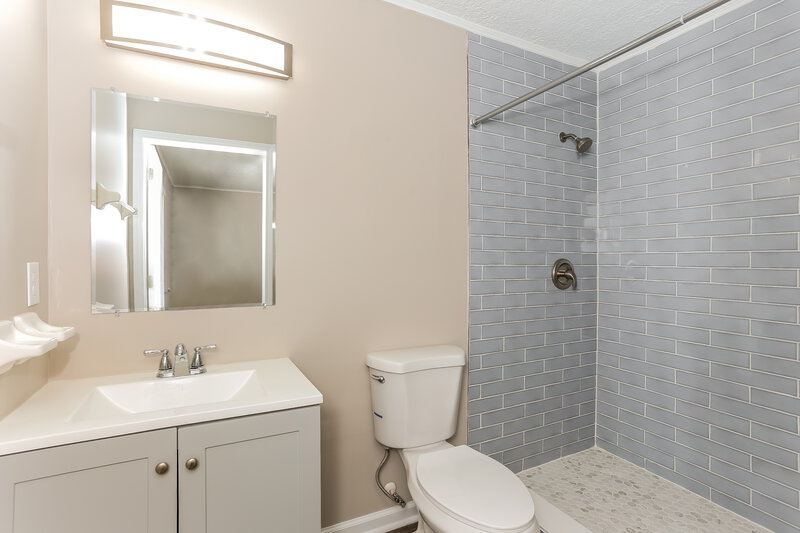 1,795/Mo, 3030 Caroline Crest Dr E Jacksonville, FL 32225 Main Bathroom View
