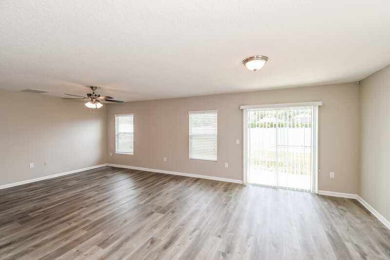 1,915/Mo, 95339 Mistwood Ct Fernandina Beach, FL 32034 Living Room View