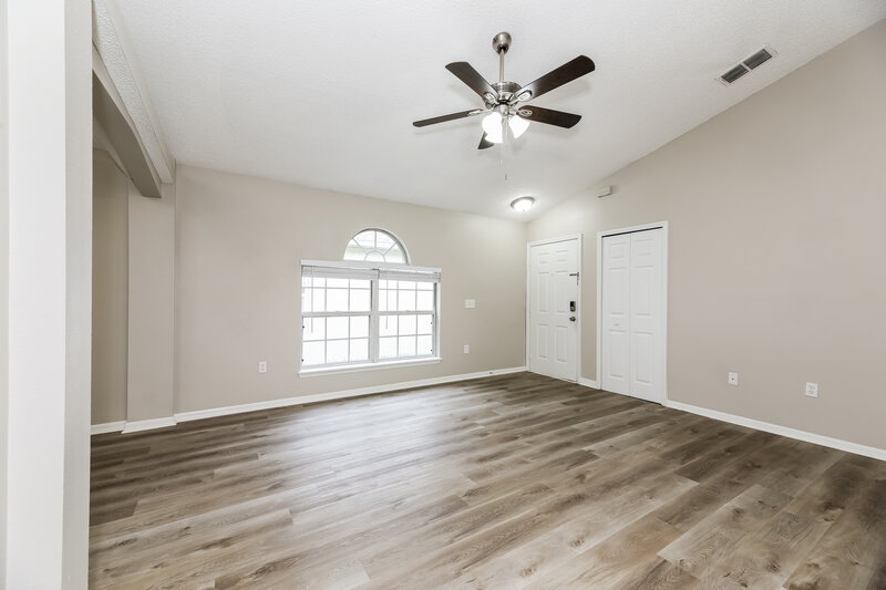 1,525/Mo, 3430 Talisman Dr Middleburg, FL 32068 Living Room View