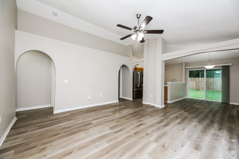 1,525/Mo, 3430 Talisman Dr Middleburg, FL 32068 Living Room View 2