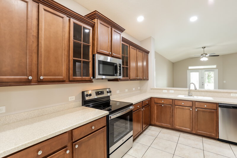 2,040/Mo, 292 Sunshine Dr Saint Augustine, FL 32086 Kitchen View