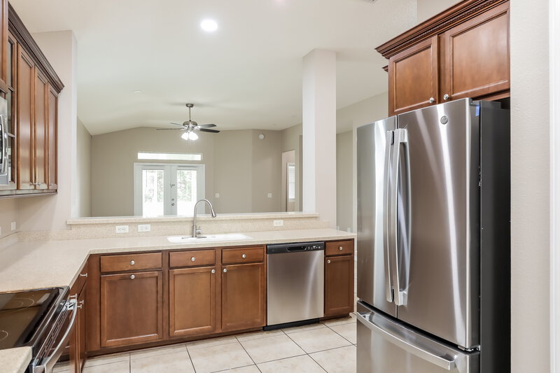 2,040/Mo, 292 Sunshine Dr Saint Augustine, FL 32086 Kitchen View 2