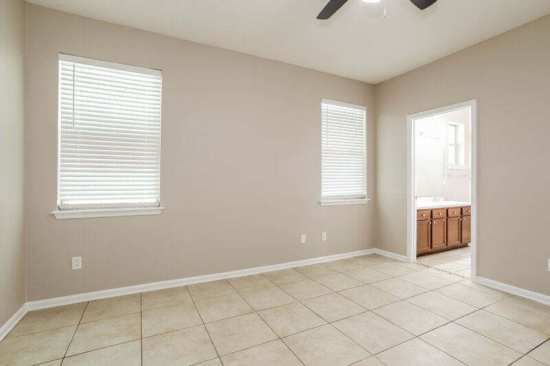 2,040/Mo, 292 Sunshine Dr Saint Augustine, FL 32086 Main Bedroom View