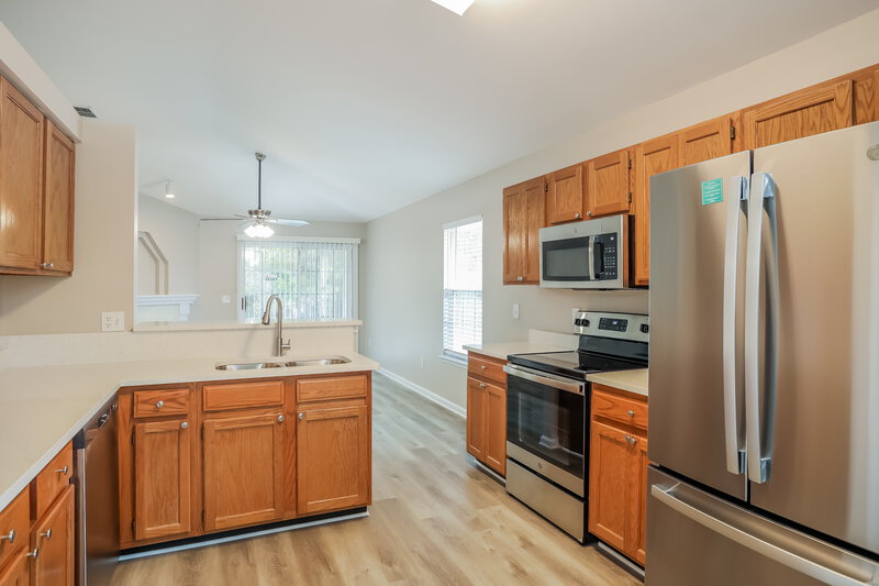 2,055/Mo, 209 Ivy Lakes Dr Saint Johns, FL 32259 Kitchen View