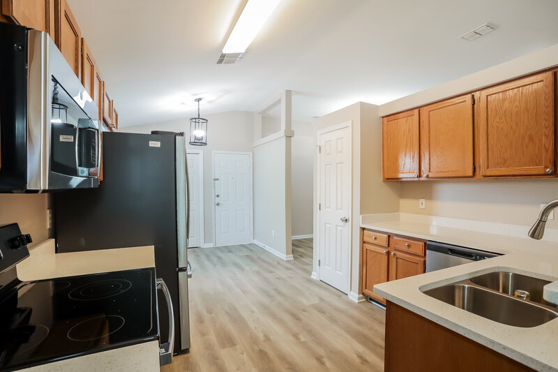 2,055/Mo, 209 Ivy Lakes Dr Saint Johns, FL 32259 Kitchen View 2