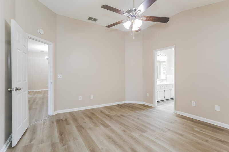 2,055/Mo, 209 Ivy Lakes Dr Saint Johns, FL 32259 Main Bedroom View 2