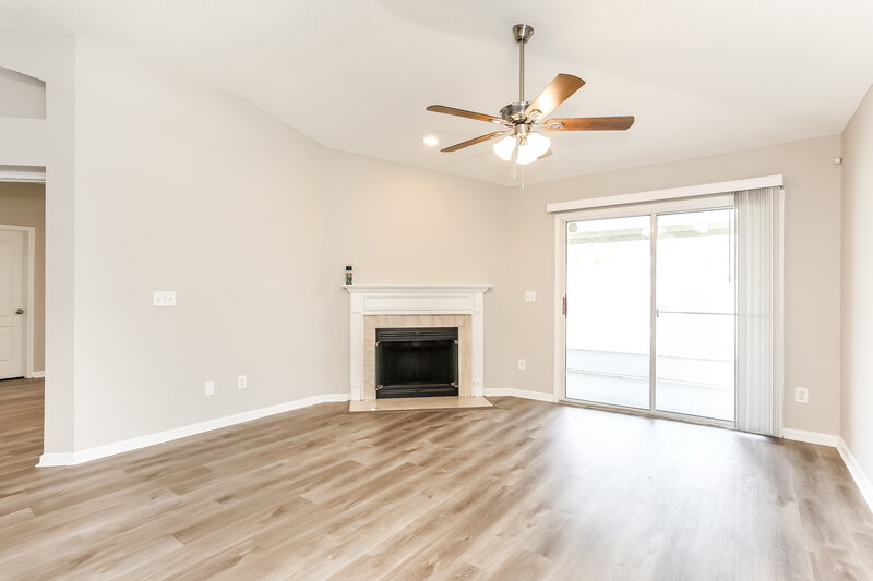 1,965/Mo, 1725 Saw Lake Dr Middleburg, FL 32068 Living Room View