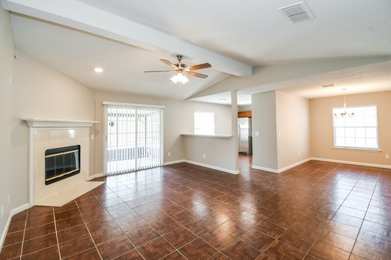 1,925/Mo, 2991 Quapaw Trl Middleburg, FL 32068 Living Room View