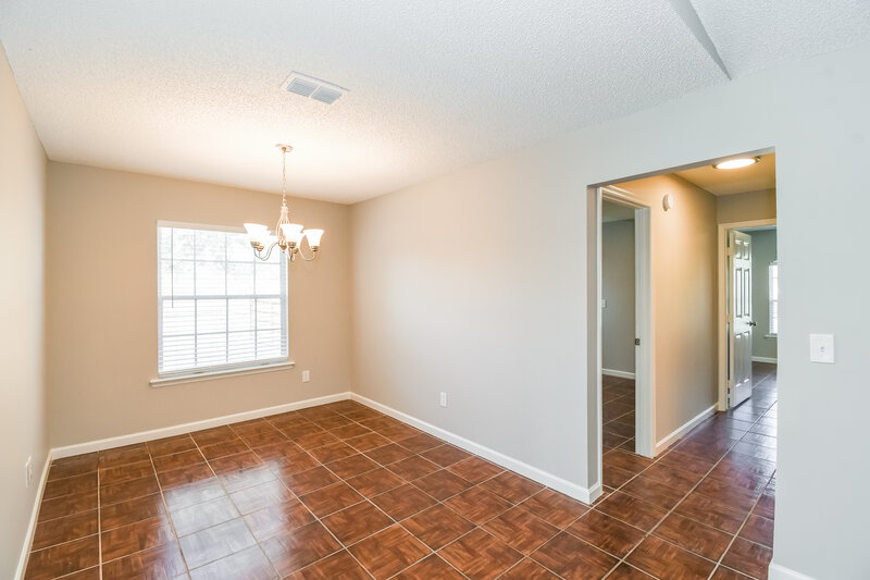 1,925/Mo, 2991 Quapaw Trl Middleburg, FL 32068 Dining Room View