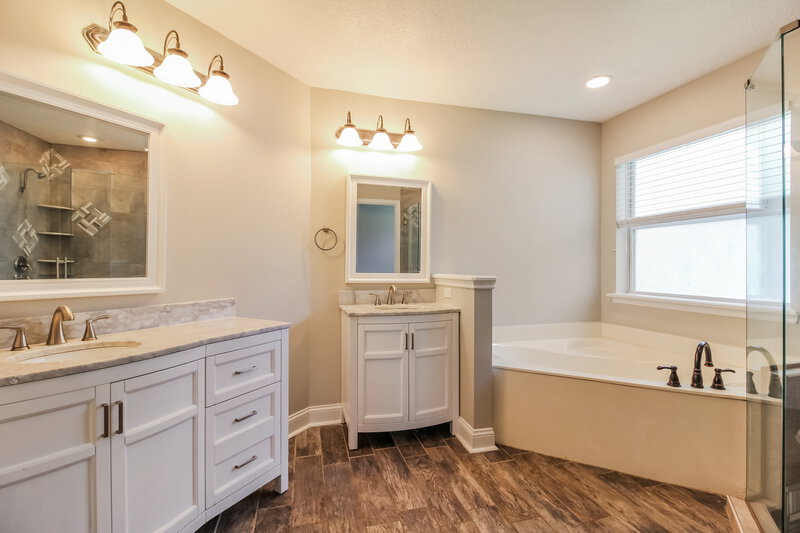2,445/Mo, 86010 Maple Leaf Pl Yulee, FL 32097 Main Bathroom View