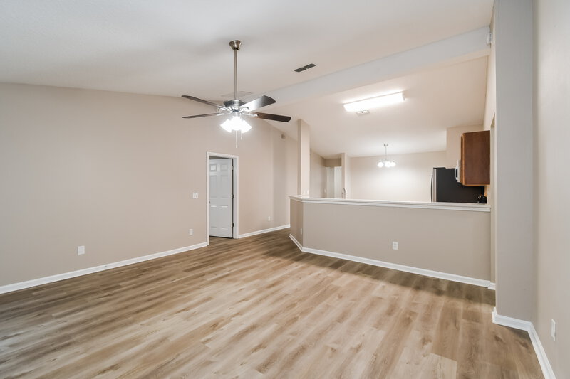 1,785/Mo, 10303 Normanwood Ct Jacksonville, FL 32221 Living Room View 3