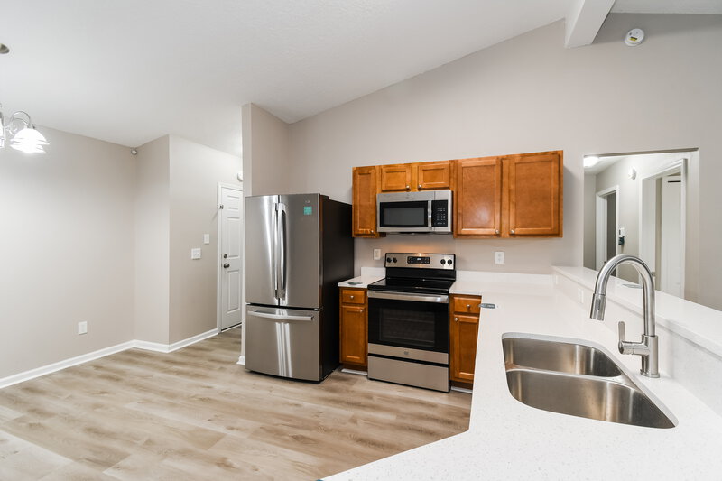1,785/Mo, 10303 Normanwood Ct Jacksonville, FL 32221 Kitchen View
