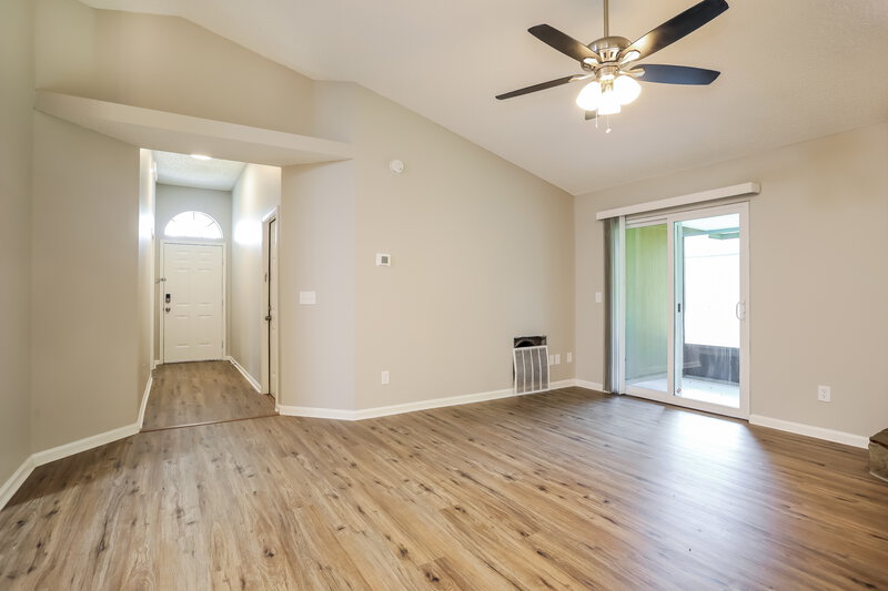 1,625/Mo, 1931 Farm Way Middleburg, FL 32068 Living Room View 3