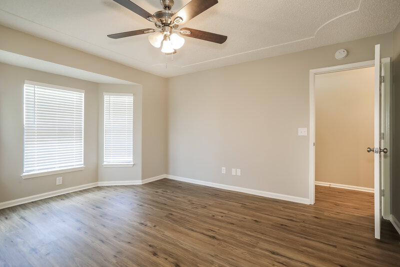1,625/Mo, 1931 Farm Way Middleburg, FL 32068 Main Bedroom View