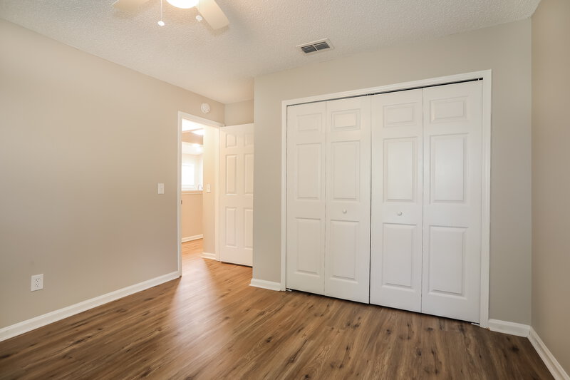 1,625/Mo, 1931 Farm Way Middleburg, FL 32068 Bedroom View