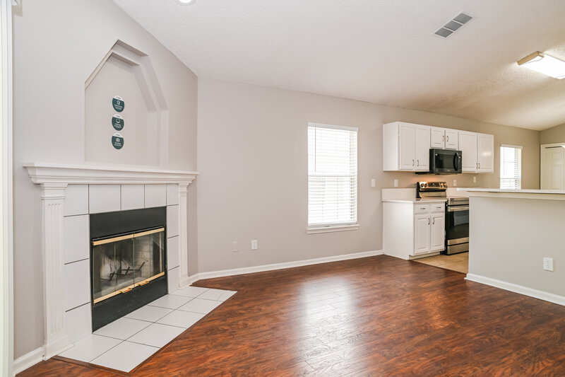 3,020/Mo, 8237 Abbeyfield Dr Jacksonville, FL 32277 Living Room View 2
