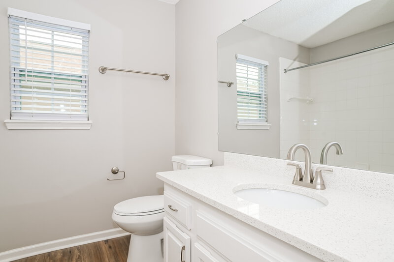 3,020/Mo, 8237 Abbeyfield Dr Jacksonville, FL 32277 Bathroom View