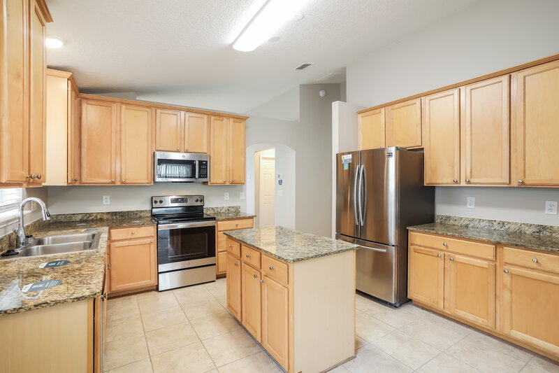 3,420/Mo, 952 Silver Spring Ct Saint Augustine, FL 32092 Kitchen View