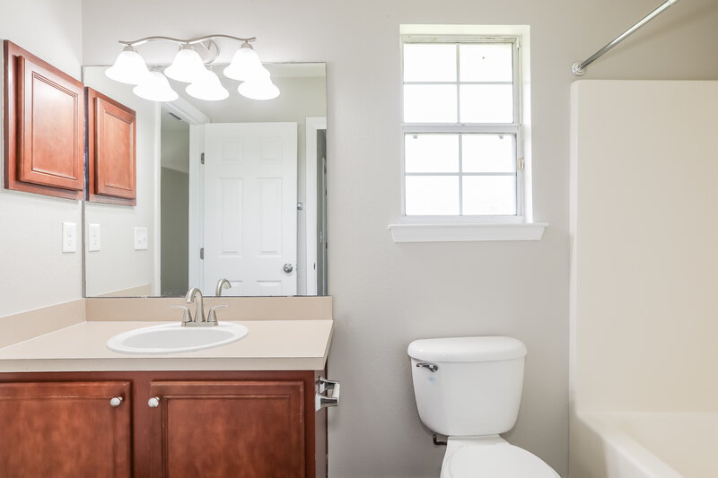 2,920/Mo, 1399 Guardian Dr Jacksonville, FL 32221 Bathroom View