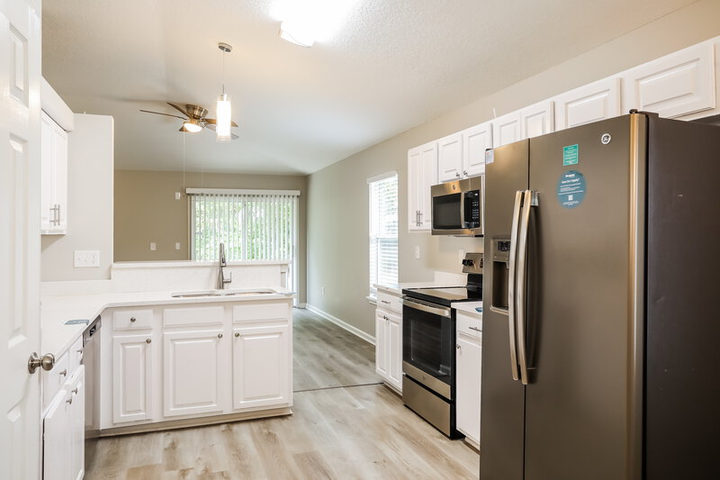 1,870/Mo, 5654 Chirping Way W Jacksonville, FL 32222 Kitchen View